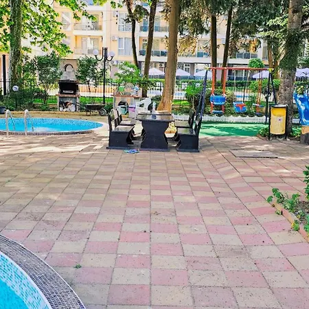 Amara Butik On The First Line * Ravda