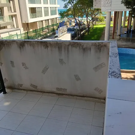 Amara Butik On The First Line Apartment *