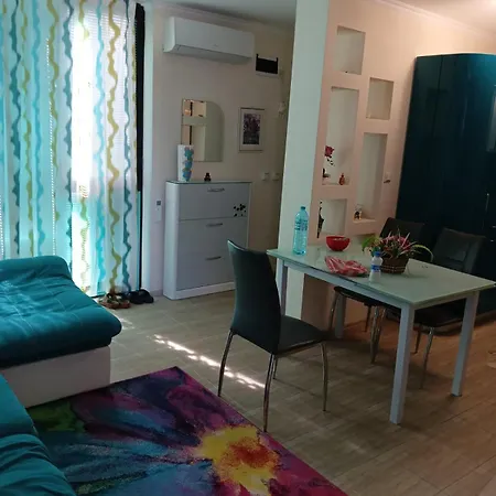 Apartman Amara Butik On The First Line Ravda