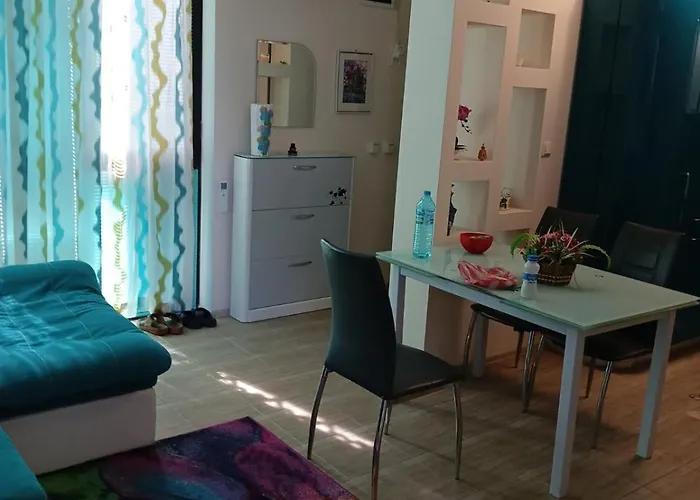 Apartment Amara Butik On The First Line Ravda